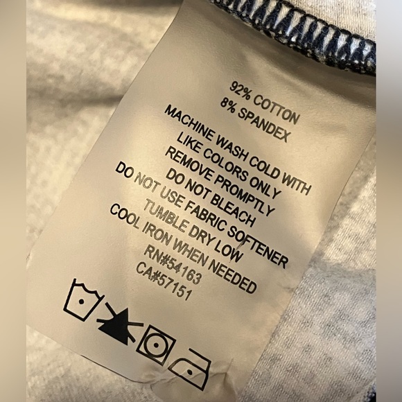 Calvin Klein floral pixelated print b&w strappy sports workout shelf bra tank S - Picture 15 of 15